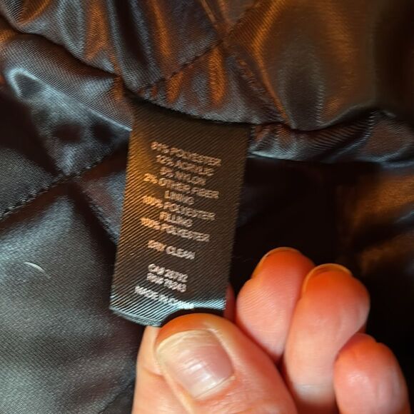 House of Harlow 1960 Quilted Lined Shacket - Picture 15 of 16